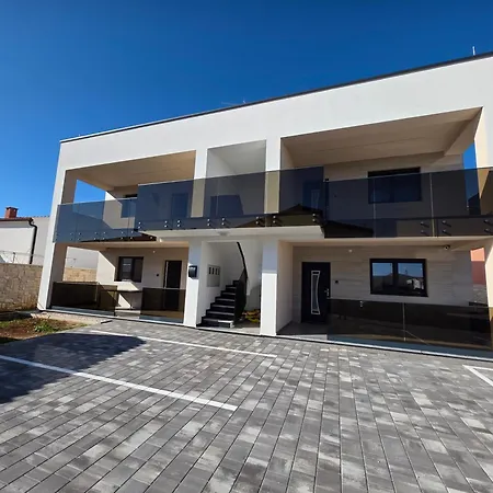 Apartement More Vir *