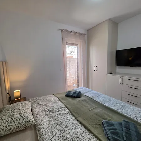 Apartement More Vir Apartment