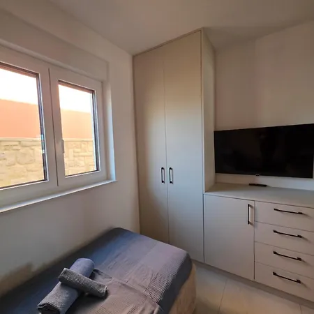 Apartement More Vir * Vir
